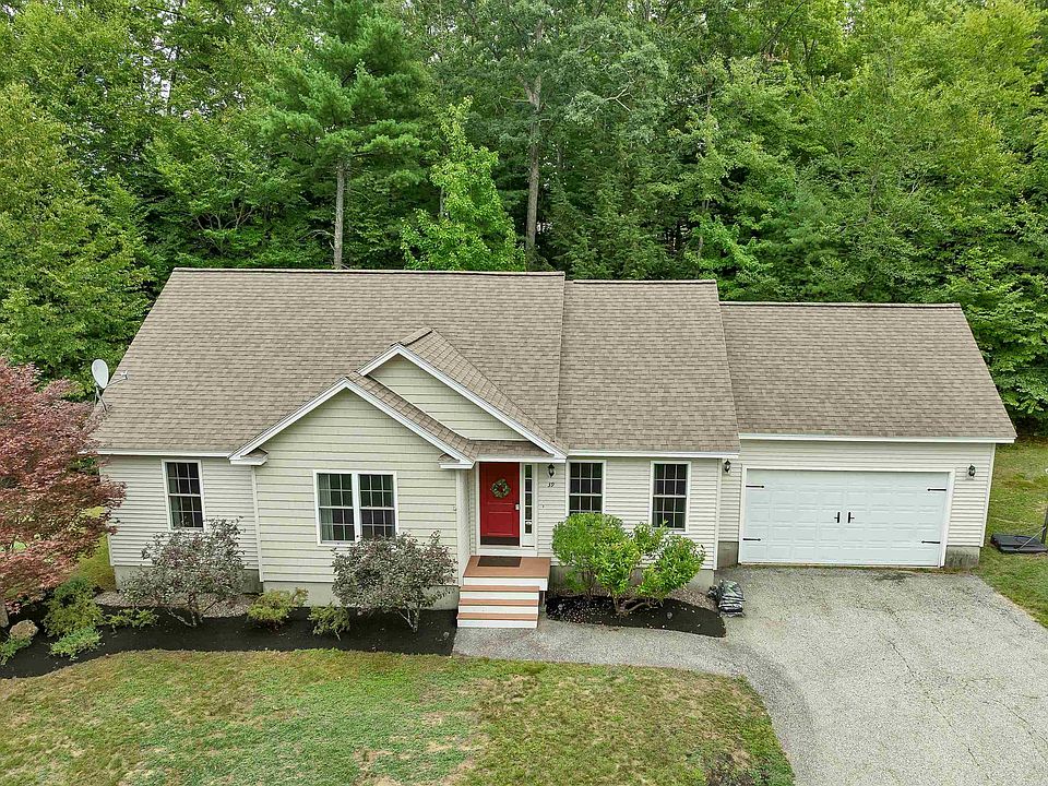 1st image of 39 Sterling Drive