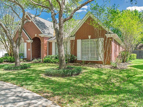 3rd image of 1207 Bladesdale Ct