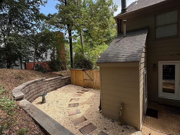 2208 Montreat Dr — Photo 10