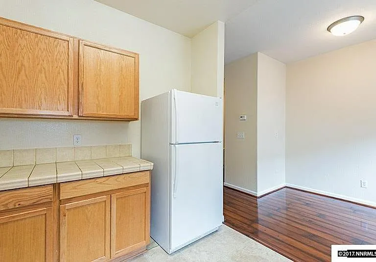 Kitchen with all standard Appliances