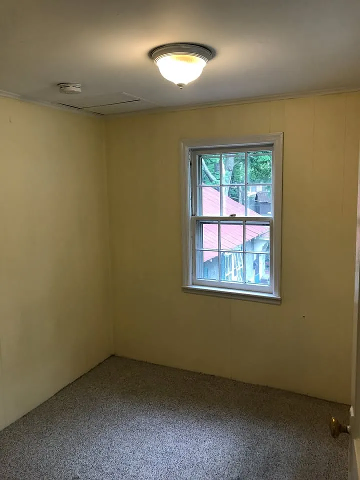 42 Elm St — Photo 4