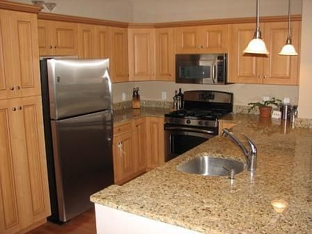 Gourmet Kitchen w/ Granite, Stainless and Upgraded Cabinets
