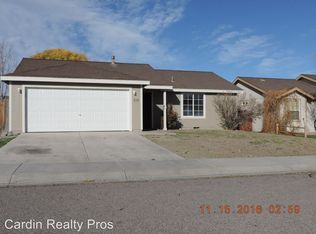 830 Columbine Dr, Fernley, NV 89408