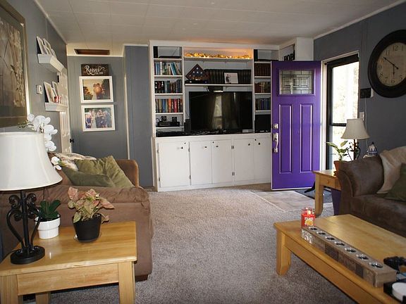 3rd image of 220 Oak Knolls Ave