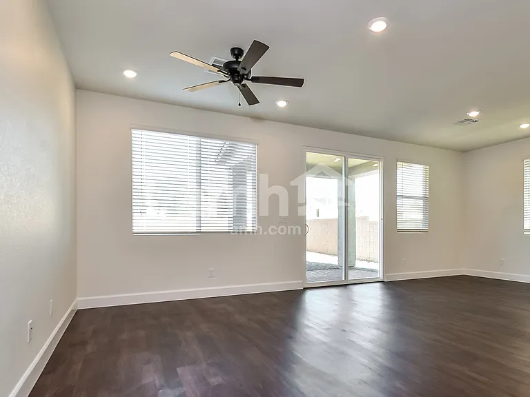582 Topiary Park Ave — Photo 7