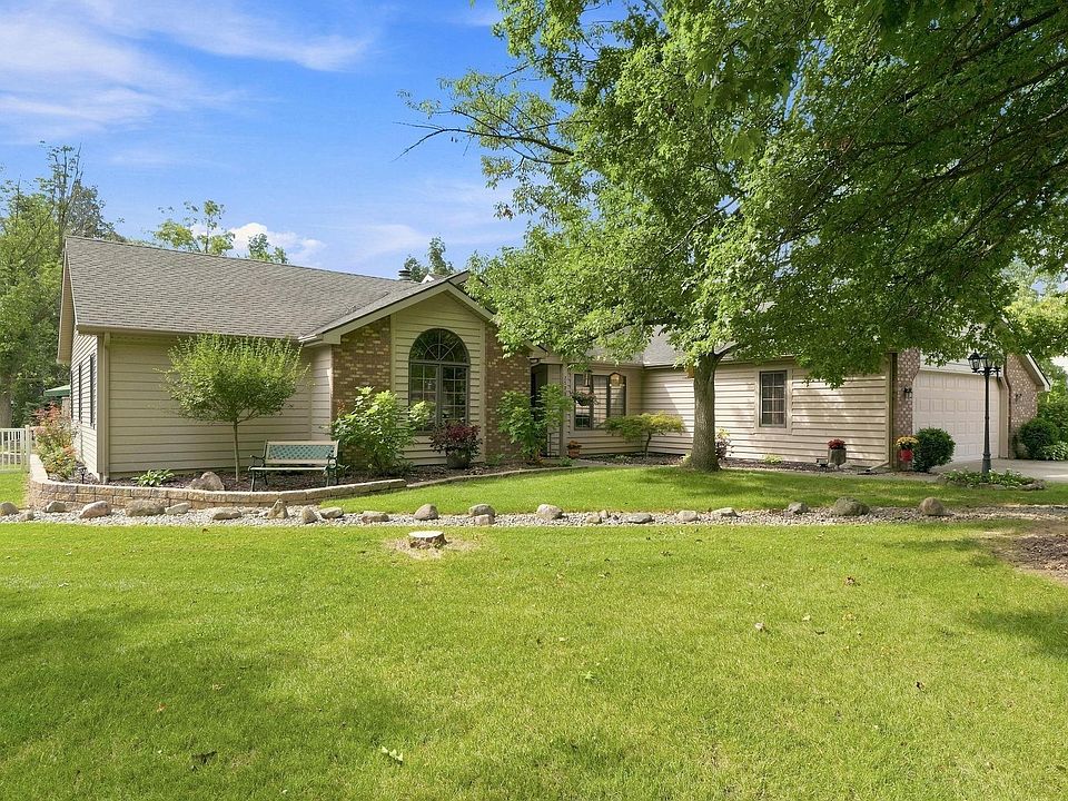 1st image of 2598 E Maple Dr