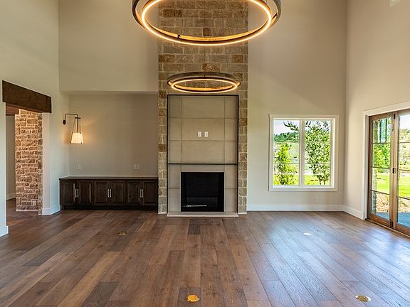 3rd image of 26 Lago Vista Dr