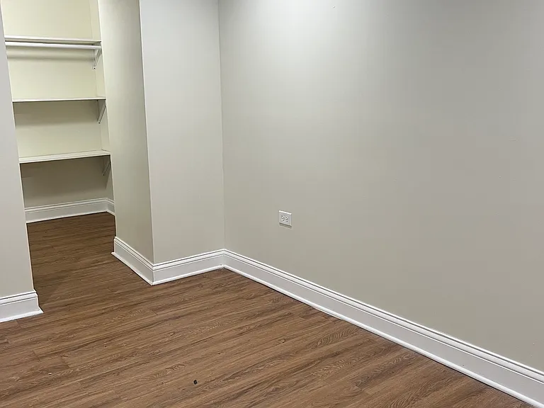 6111 S Champlain Ave #BASEMENT — Photo 17