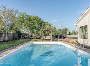 1731 W Moody Ln, La Grange, KY 40031