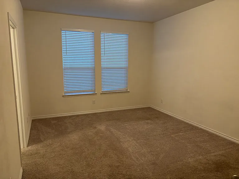 9507 Reinhartz Way — Photo 3