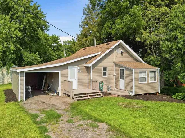 221 Main St W, Saint Clair, MN 56080