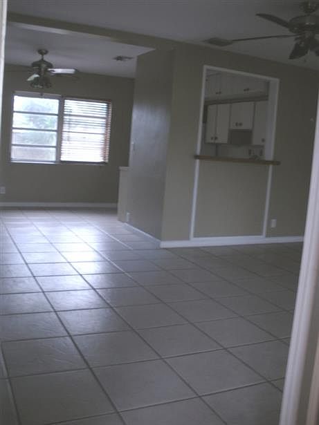 2nd image of 1006 E Jeffery St