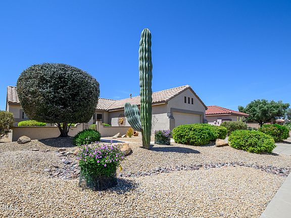 3rd image of 16015 W Silver Breeze Drive