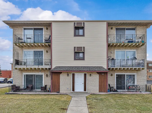 7329 W 85th Pl APT 2A, Bridgeview, IL 60455