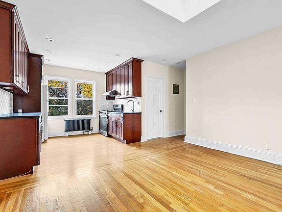 2nd image of 9909 Ascan Ave Unit 2