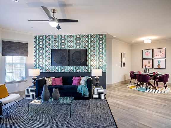 4th image of 500 Solano Dr #1410