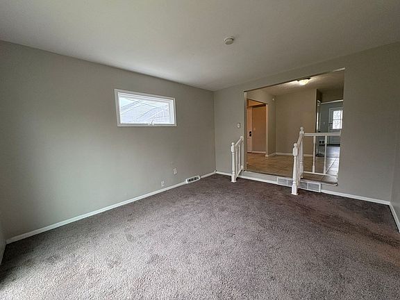 3rd image of 5090 Cheltenham Blvd