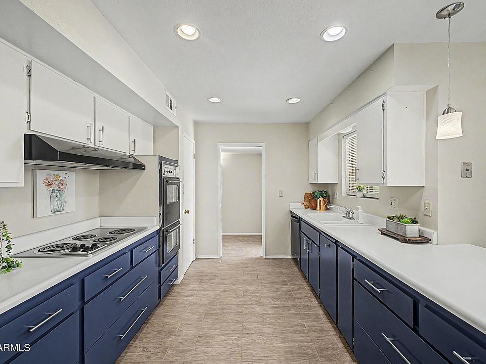 1st image of 10405 W SARATOGA Circle W