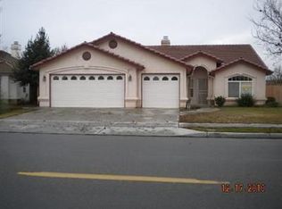 2048 Riverview Dr, Madera, CA 93637