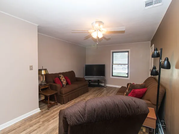 510 21st Ave N, Texas City, TX 77590