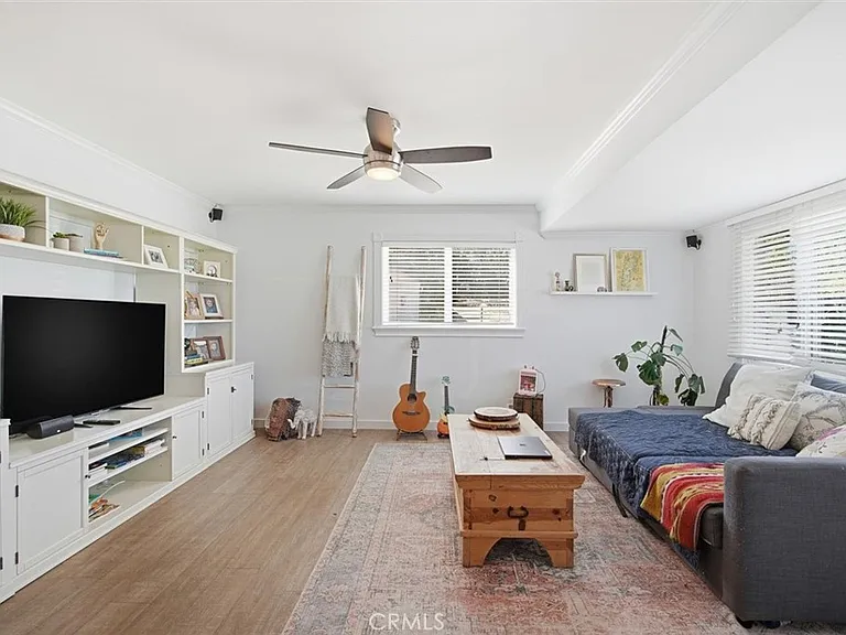 6443 Gross Ave — Photo 6