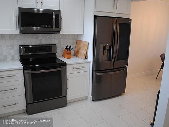 4th image of 2880 NE 33rd Ct APT 204