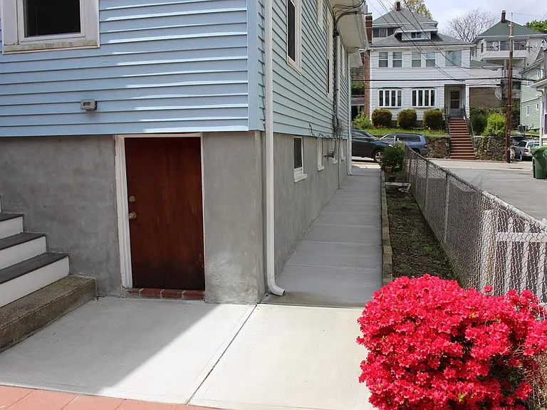 139 Langdon Ave #1 — Photo 15