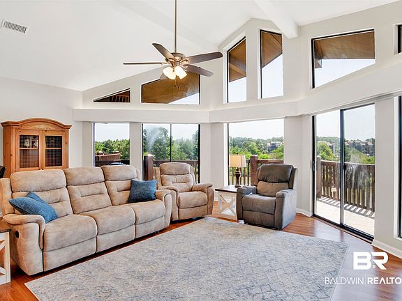 4th image of 3806 Spinnaker Dr #201