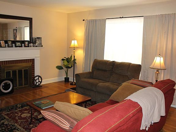2nd image of 289 Taylor Dr
