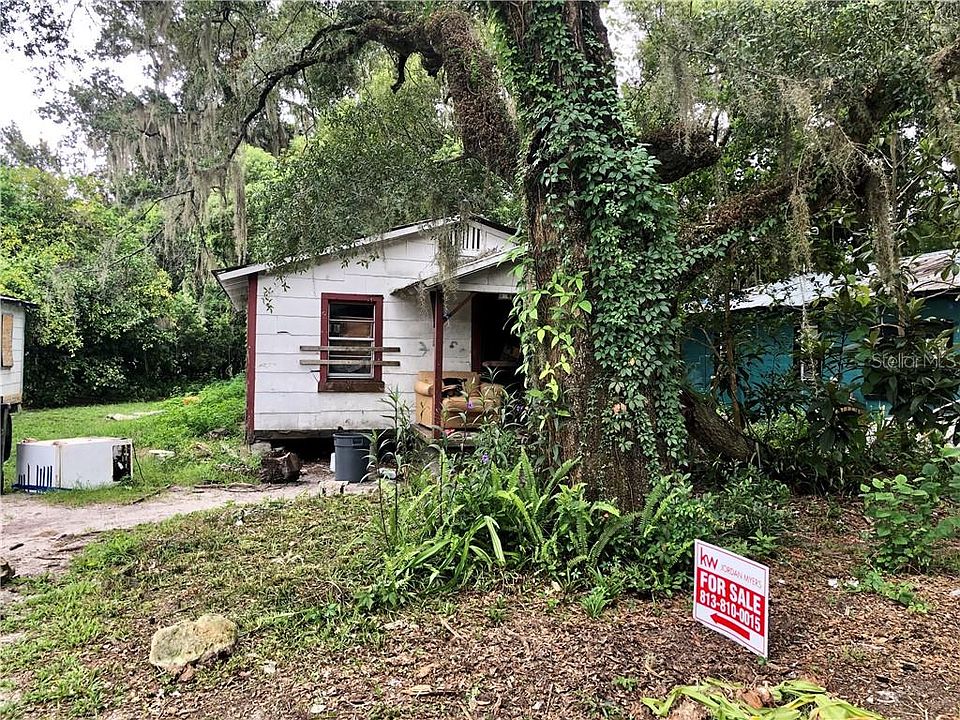 2nd image of 413 SE 13th Ave