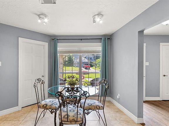 5th image of 619 Old Colony Drive