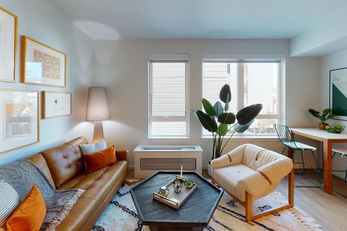 Modera River Trail is bringing an inspired take on upscale living to the city of Redmond. Make your pick today from our collection of studio, one-, and two-bedroom layouts with lofts and townhomes available.