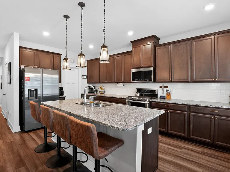 333 Pewter Cir — Photo 17
