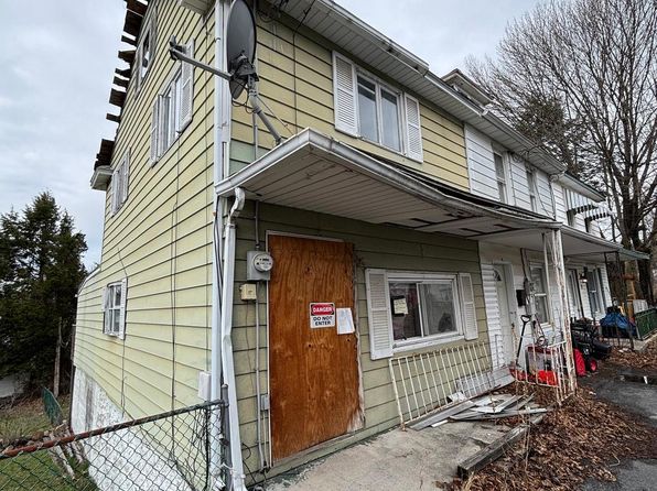 6 W Walnut St, Middleport, PA 17953