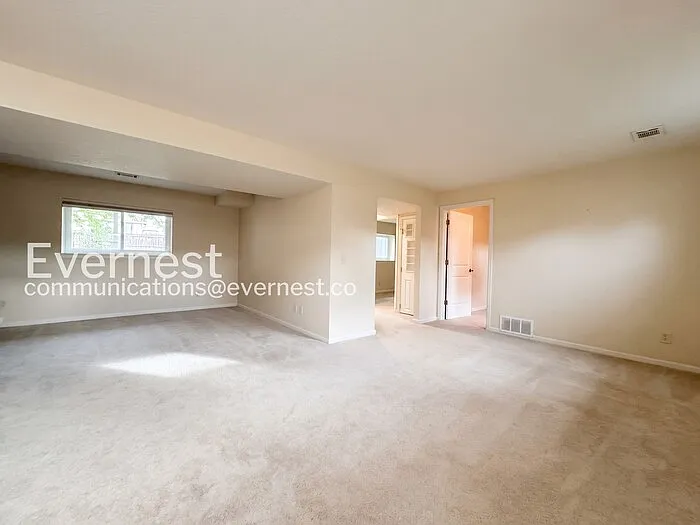 9225 Clermont Dr — Photo 13