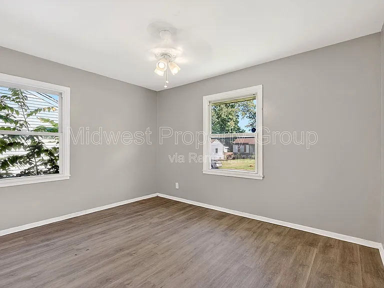 345 Caithness Rd — Photo 13