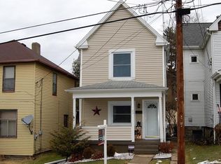 709 8th St, Irwin, PA 15642