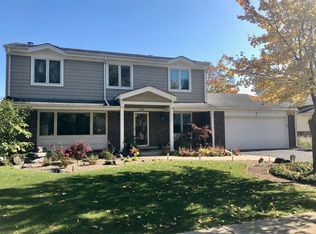 1955 Clover Rd, Northbrook, IL 60062