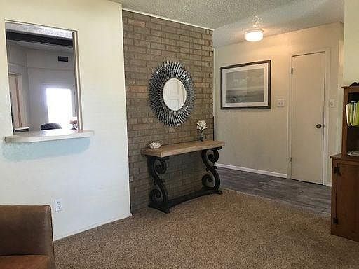 3rd image of 3866 Santa Monica Dr