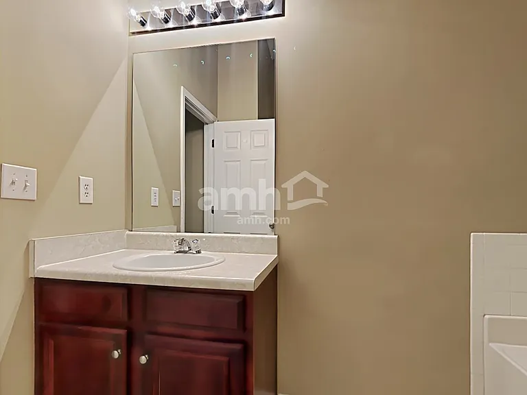 369 Hidden Creek Ln — Photo 11