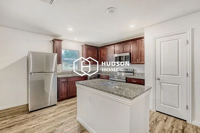 1331 Hidalgo St — Photo 6
