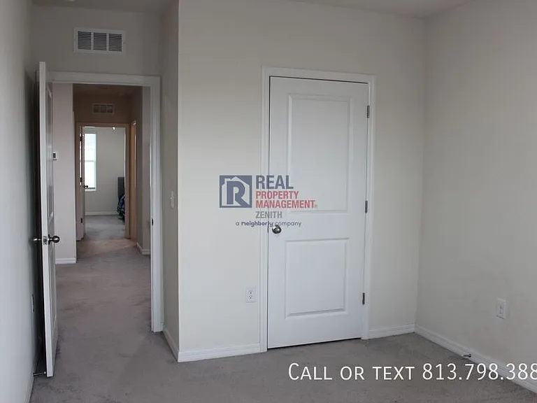 3199 Suncoast Plains Dr — Photo 21