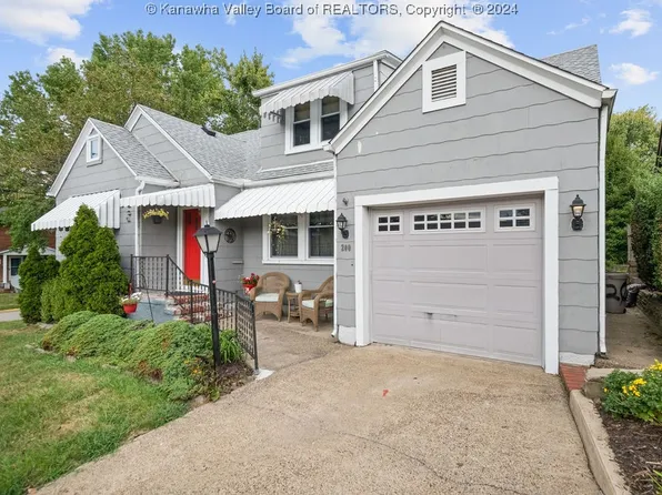 200 Henson Ave, South Charleston, WV 25303
