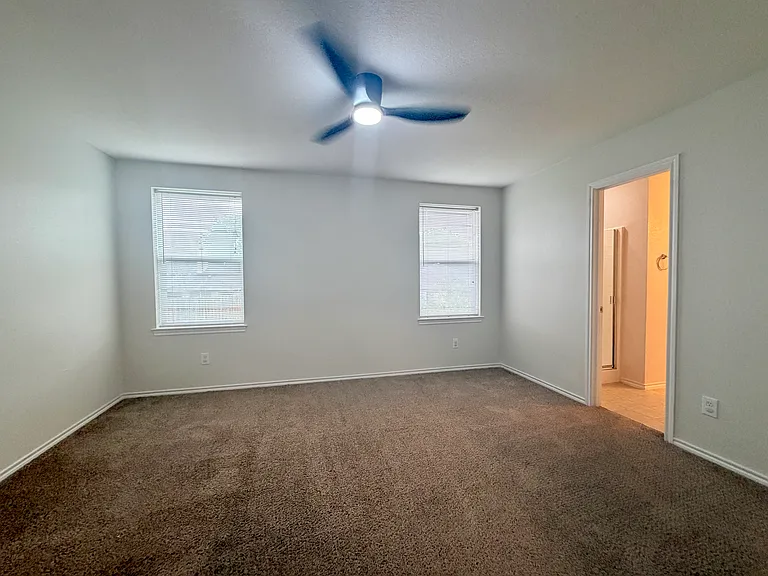 612 Fleming St — Photo 12