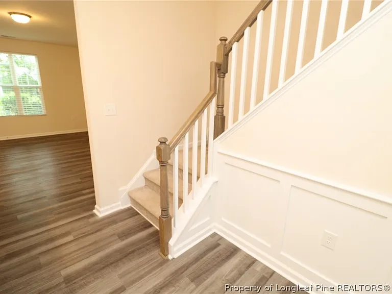 1105 Neighborly Way — Photo 5