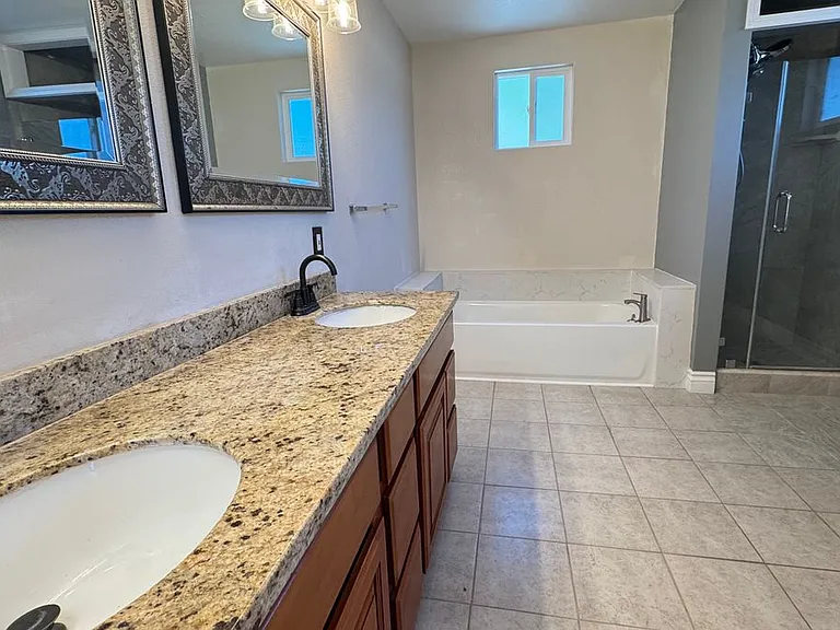 7610 Miller Ave — Photo 6