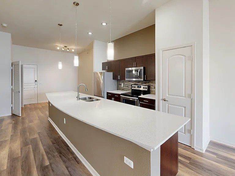 Residences at the Domain — Photo 101