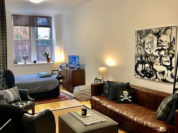 3rd image of 160 W 16th St APT 2M