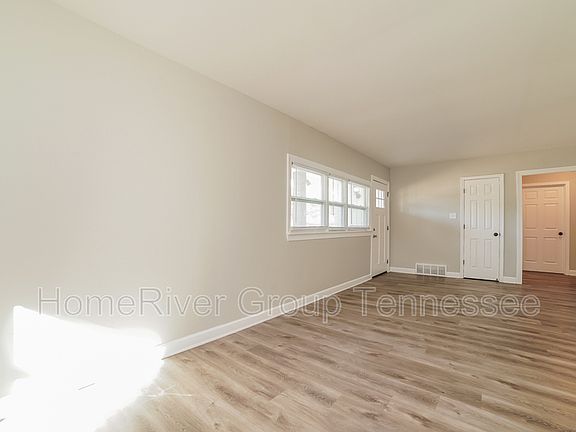 3rd image of 4598 Windward Dr