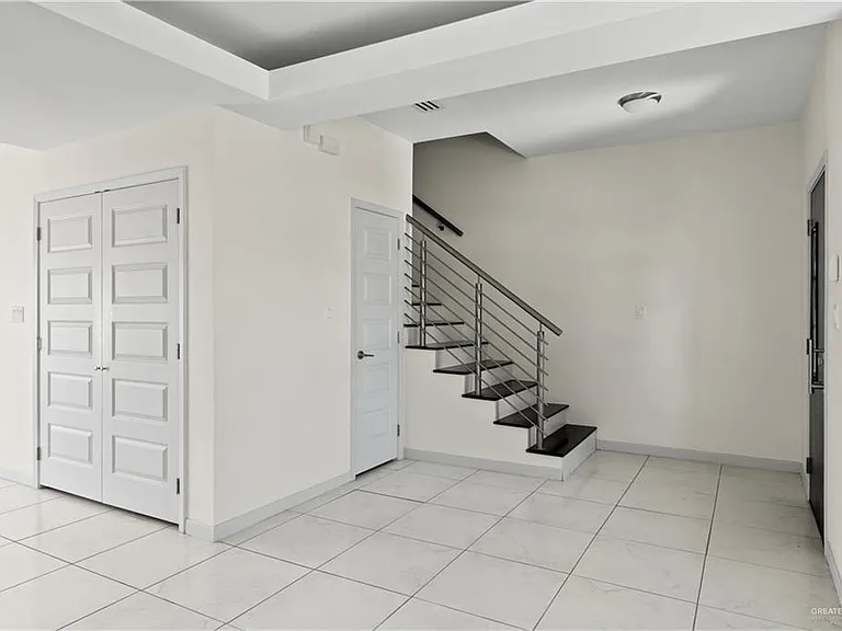 2312 Harmony Ln #D — Photo 3